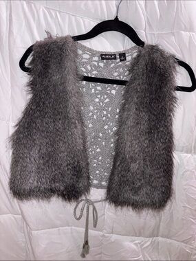 Allen B. By Allen Schwartz Gray Faux Fur Crochet-Back Vest